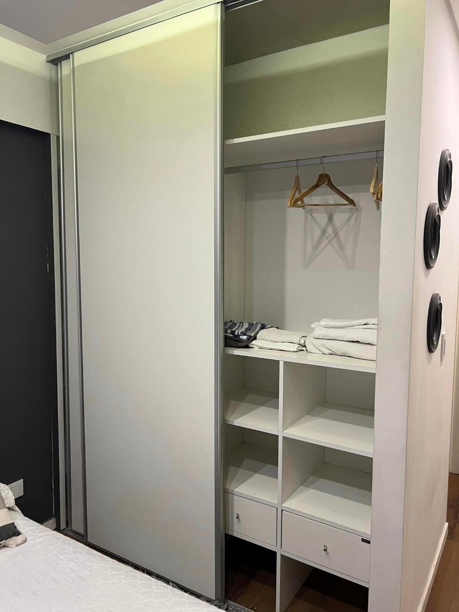 Suite In San Telmo Dormitorio En Suite Con Dos Banos Y Balcon A La Calle Буэнос-Айрес Экстерьер фото